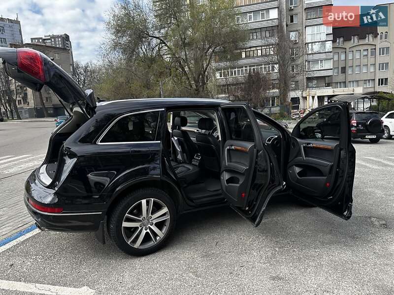 Внедорожник / Кроссовер Audi Q7 2013 в Днепре