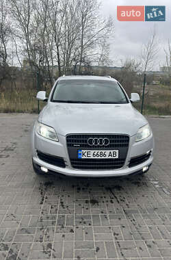 Внедорожник / Кроссовер Audi Q7 2007 в 
