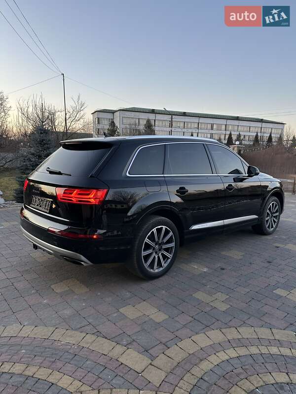 Позашляховик / Кросовер Audi Q7 2016 в Івано-Франківську