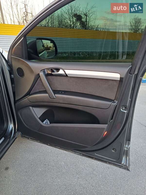 Внедорожник / Кроссовер Audi Q7 2009 в Изяславе