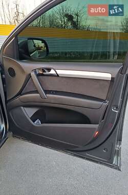 Внедорожник / Кроссовер Audi Q7 2009 в 