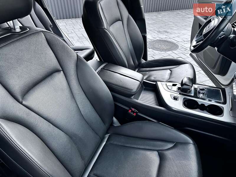 Внедорожник / Кроссовер Audi Q7 2016 в Брошневе-Осаде