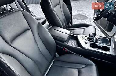 Внедорожник / Кроссовер Audi Q7 2016 в 