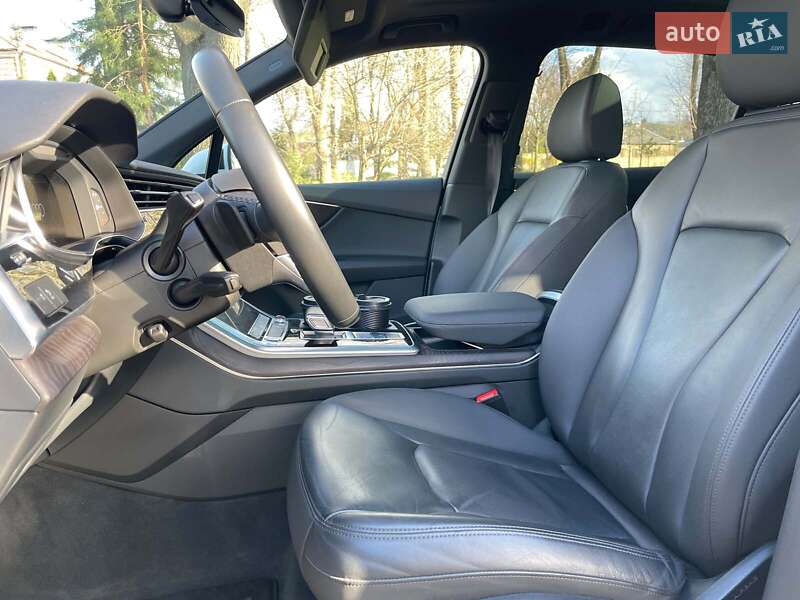 Внедорожник / Кроссовер Audi Q7 2020 в Киеве