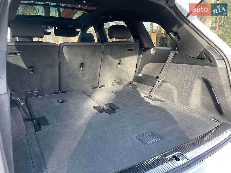 Внедорожник / Кроссовер Audi Q7 2020 в Киеве