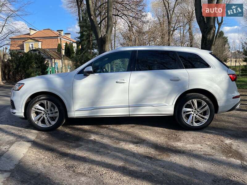 Внедорожник / Кроссовер Audi Q7 2020 в Киеве