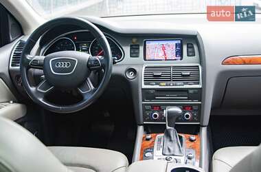 Позашляховик / Кросовер Audi Q7 2014 в 