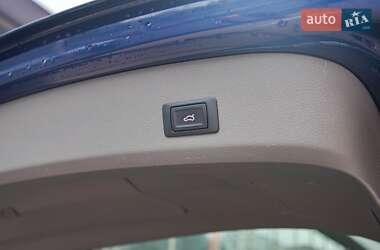 Позашляховик / Кросовер Audi Q7 2014 в 