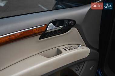 Позашляховик / Кросовер Audi Q7 2014 в 