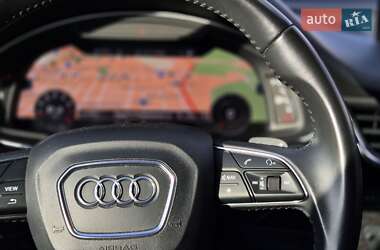Внедорожник / Кроссовер Audi Q7 2017 в 