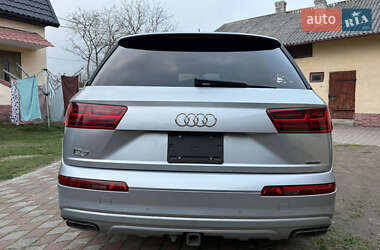Внедорожник / Кроссовер Audi Q7 2017 в 