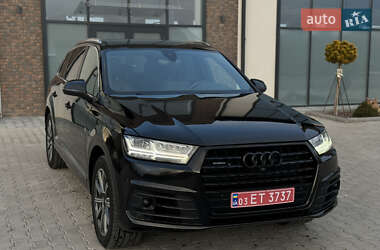 Внедорожник / Кроссовер Audi Q7 2017 в 