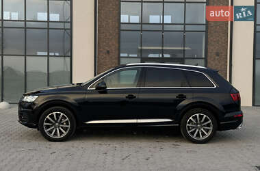 Внедорожник / Кроссовер Audi Q7 2017 в 
