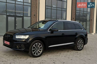 Внедорожник / Кроссовер Audi Q7 2017 в 