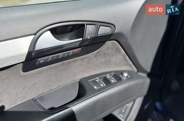 Внедорожник / Кроссовер Audi Q7 2012 в 