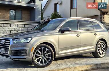 Внедорожник / Кроссовер Audi Q7 2017 в 