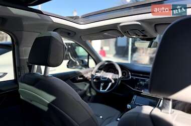 Внедорожник / Кроссовер Audi Q7 2022 в 