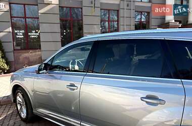 Внедорожник / Кроссовер Audi Q7 2022 в 