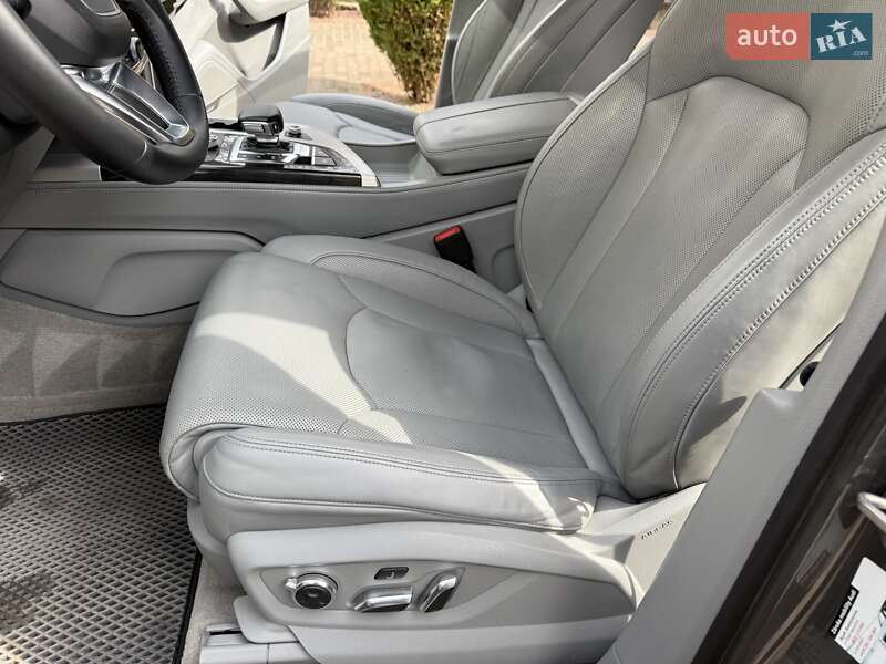 Внедорожник / Кроссовер Audi Q7 2017 в Киеве