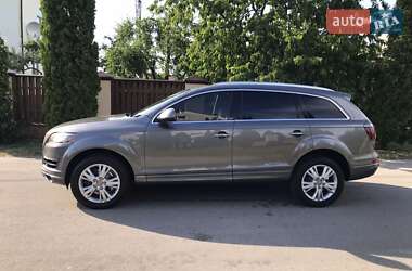 Внедорожник / Кроссовер Audi Q7 2010 в 