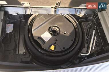 Внедорожник / Кроссовер Audi Q7 2010 в 