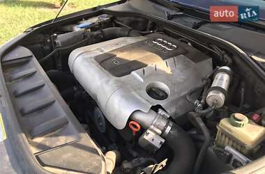 Внедорожник / Кроссовер Audi Q7 2010 в 