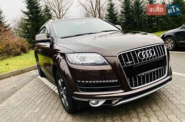 Внедорожник / Кроссовер Audi Q7 2012 в 