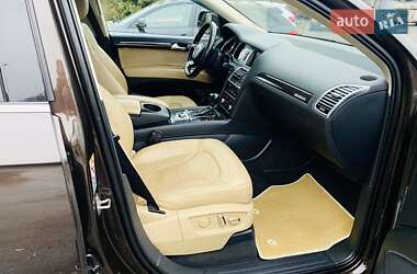 Внедорожник / Кроссовер Audi Q7 2012 в 