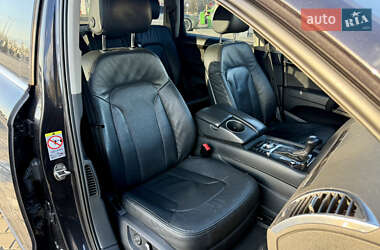 Внедорожник / Кроссовер Audi Q7 2014 в 