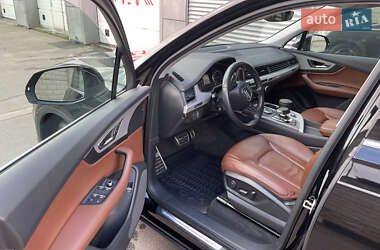 Внедорожник / Кроссовер Audi Q7 2018 в 