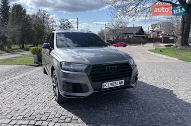 Внедорожник / Кроссовер Audi Q7 2016 в 