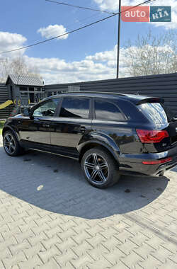 Внедорожник / Кроссовер Audi Q7 2012 в 