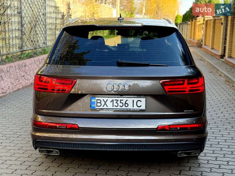 Внедорожник / Кроссовер Audi Q7 2016 в Хмельницком