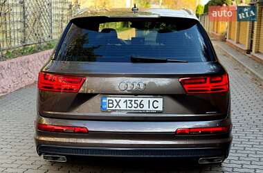 Внедорожник / Кроссовер Audi Q7 2016 в 