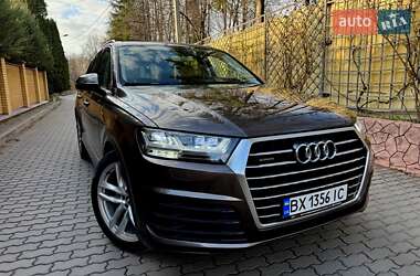 Внедорожник / Кроссовер Audi Q7 2016 в 