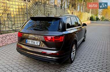 Внедорожник / Кроссовер Audi Q7 2016 в 