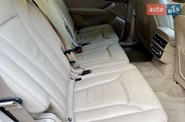 Внедорожник / Кроссовер Audi Q7 2016 в 