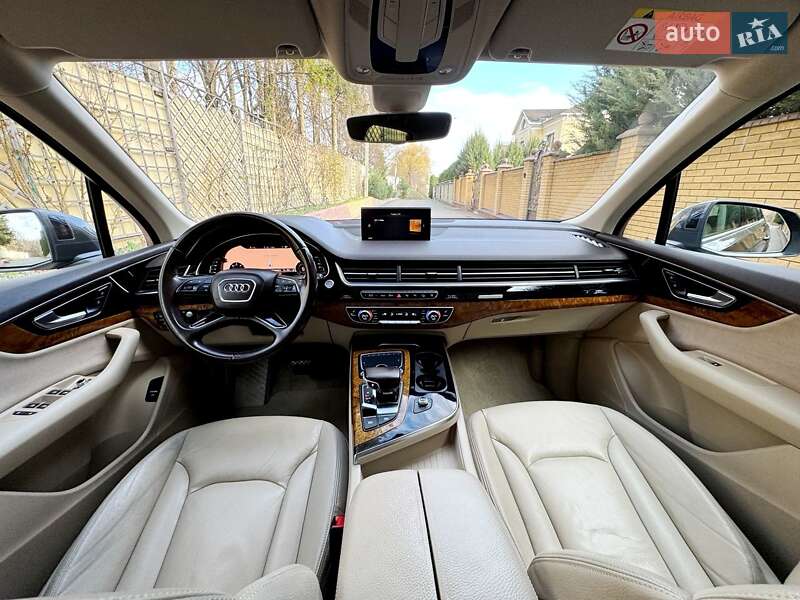 Внедорожник / Кроссовер Audi Q7 2016 в Хмельницком