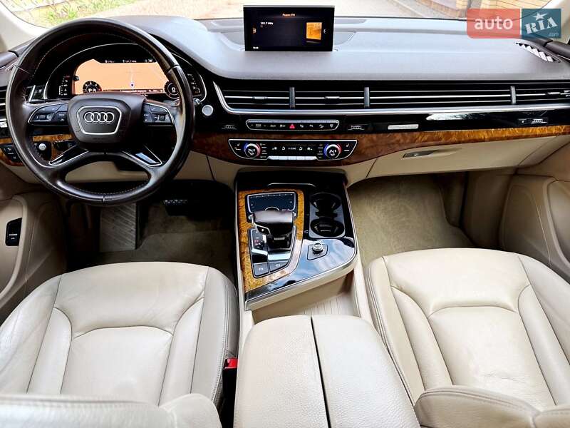 Внедорожник / Кроссовер Audi Q7 2016 в Хмельницком