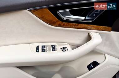 Внедорожник / Кроссовер Audi Q7 2016 в 