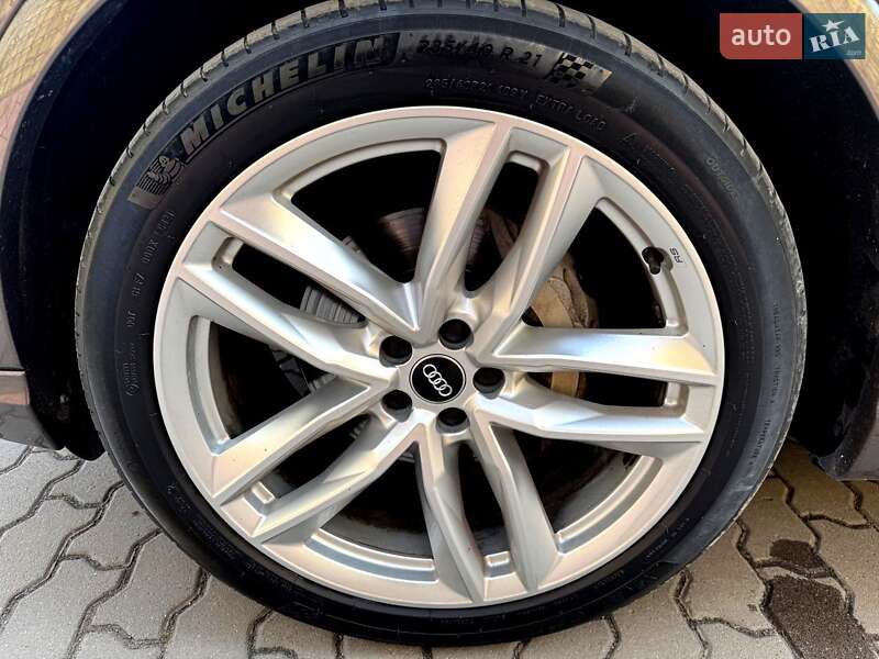 Внедорожник / Кроссовер Audi Q7 2016 в Хмельницком