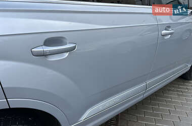 Внедорожник / Кроссовер Audi Q7 2017 в 