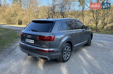 Внедорожник / Кроссовер Audi Q7 2017 в 