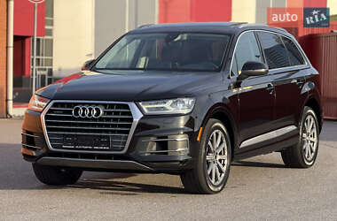 Позашляховик / Кросовер Audi Q7 2018 в 
