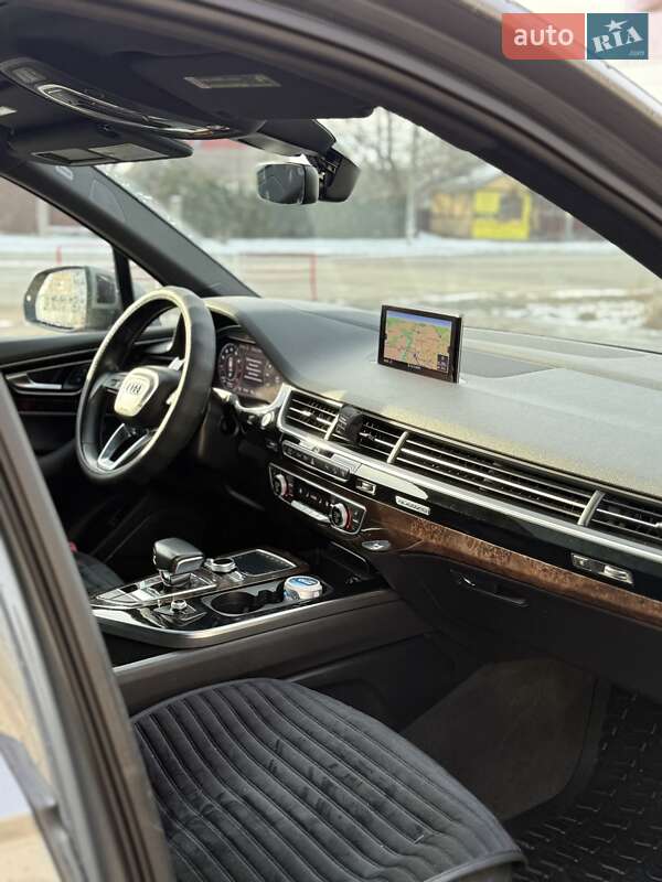 Внедорожник / Кроссовер Audi Q7 2016 в Коломые