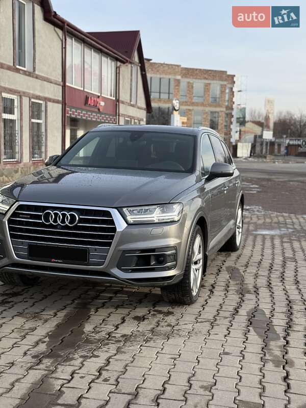 Внедорожник / Кроссовер Audi Q7 2016 в Коломые