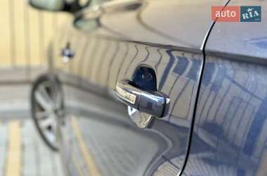 Позашляховик / Кросовер Audi Q7 2012 в 