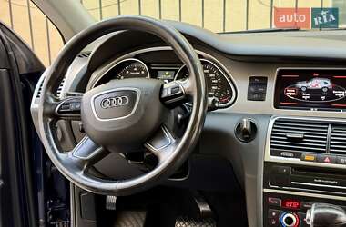 Позашляховик / Кросовер Audi Q7 2012 в 