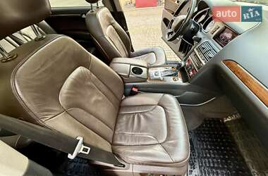 Позашляховик / Кросовер Audi Q7 2012 в 