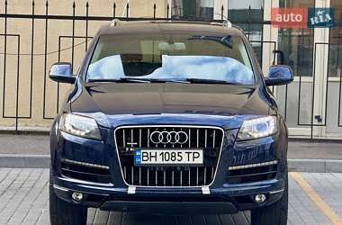 Позашляховик / Кросовер Audi Q7 2012 в 